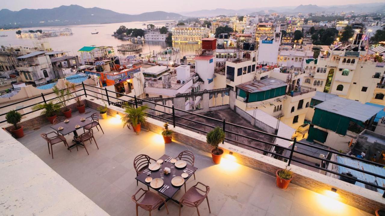 Hotel Lake Paradise Udaipur Exterior foto