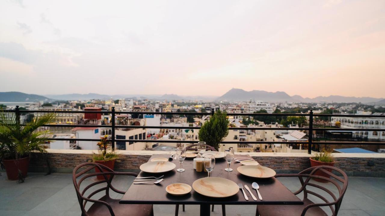 Hotel Lake Paradise Udaipur Exterior foto