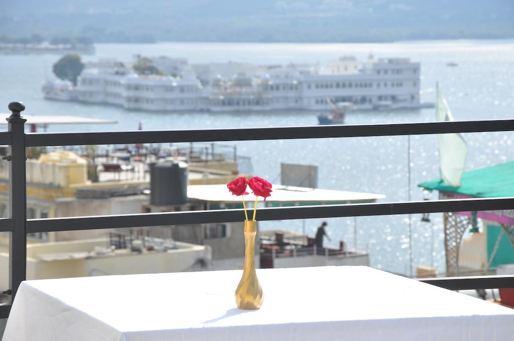 Hotel Lake Paradise Udaipur Cameră foto
