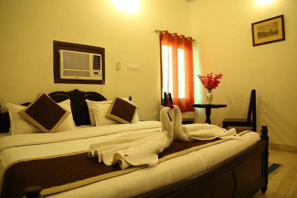Hotel Lake Paradise Udaipur Exterior foto